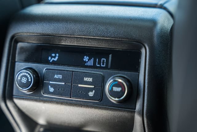 Used 2022 GMC Acadia AT4 AWD/4WD image 36