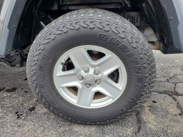 Used 2021 Jeep Gladiator Sport AWD/4WD image 23