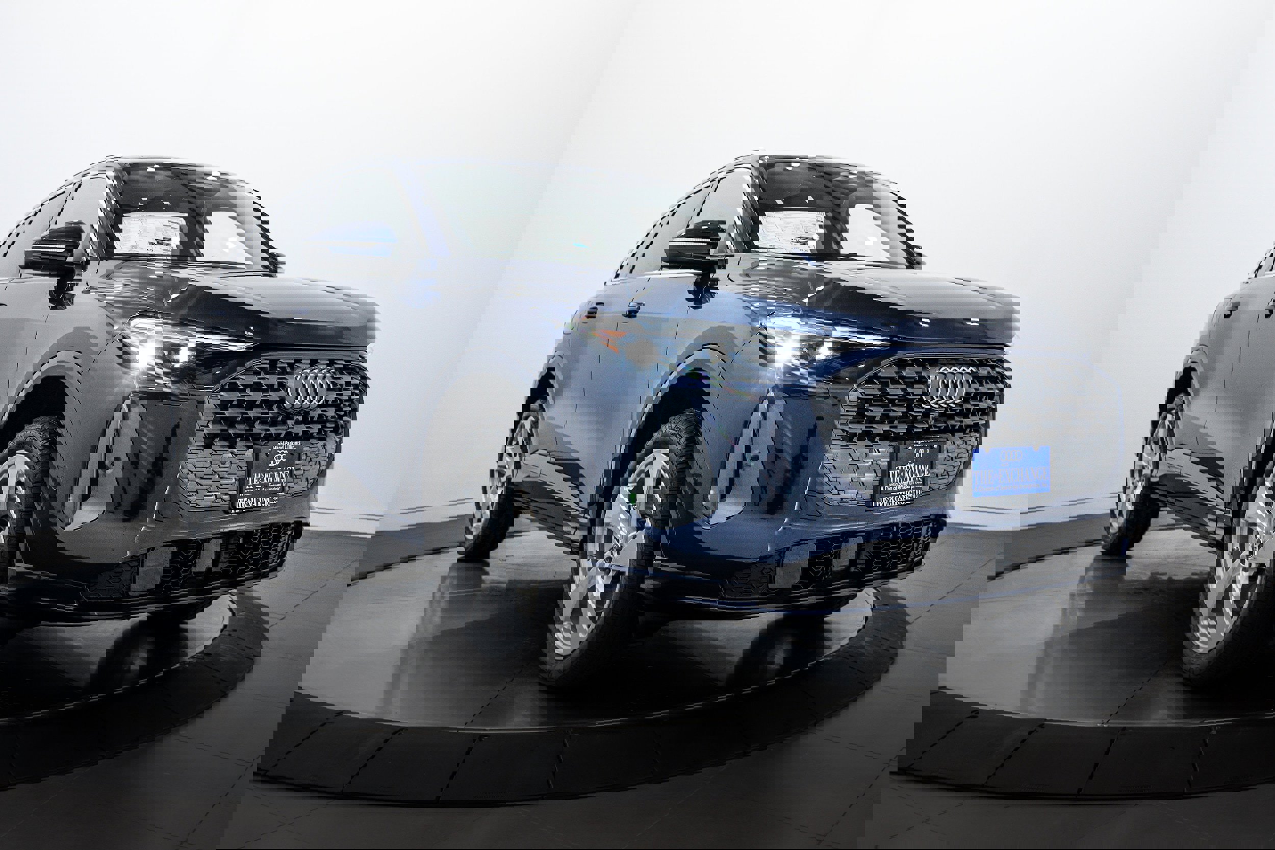 New 2025 Audi Q5 Premium Plus