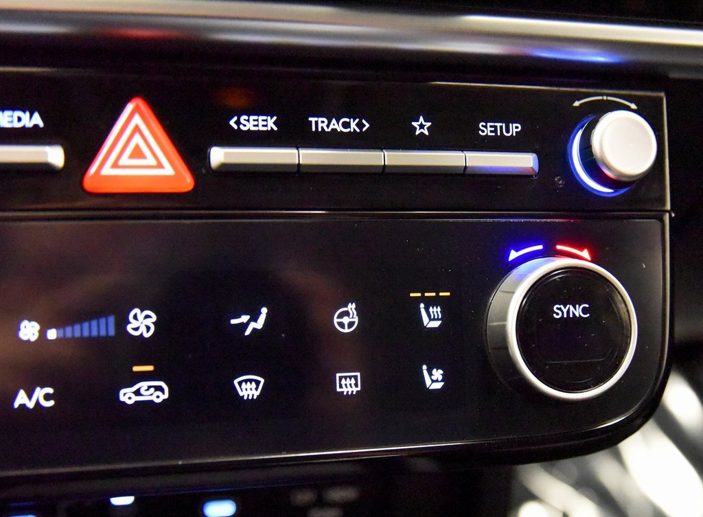 Used 2025 Hyundai Tucson Limited image 22