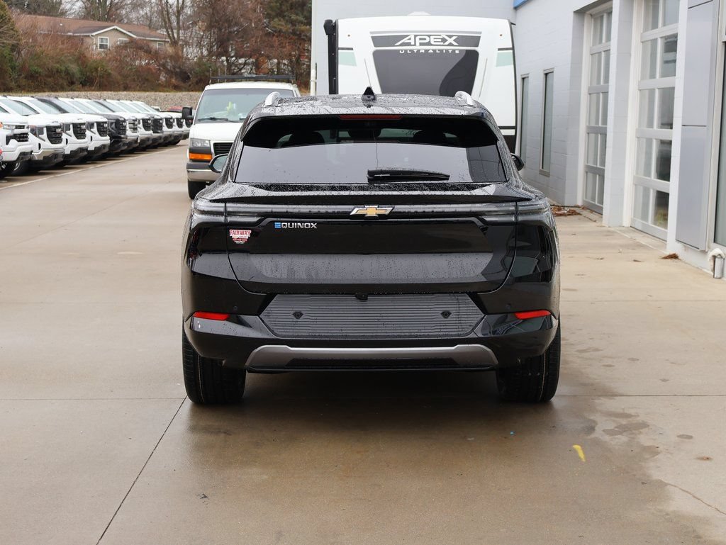 New 2026 Chevrolet Equinox EV LT w/ Convenience Package II FWD image 9