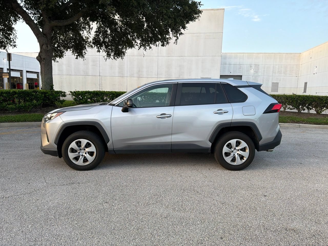 Used 2024 Toyota RAV4 LE FWD image 2