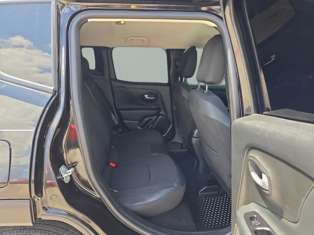 Certified 2023 Jeep Renegade Latitude w/ Premium Group image 21