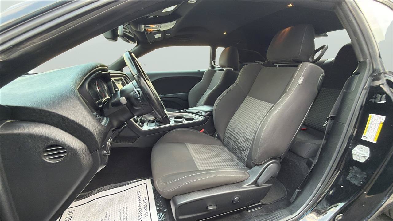Used 2022 Dodge Challenger GT AWD/4WD image 29