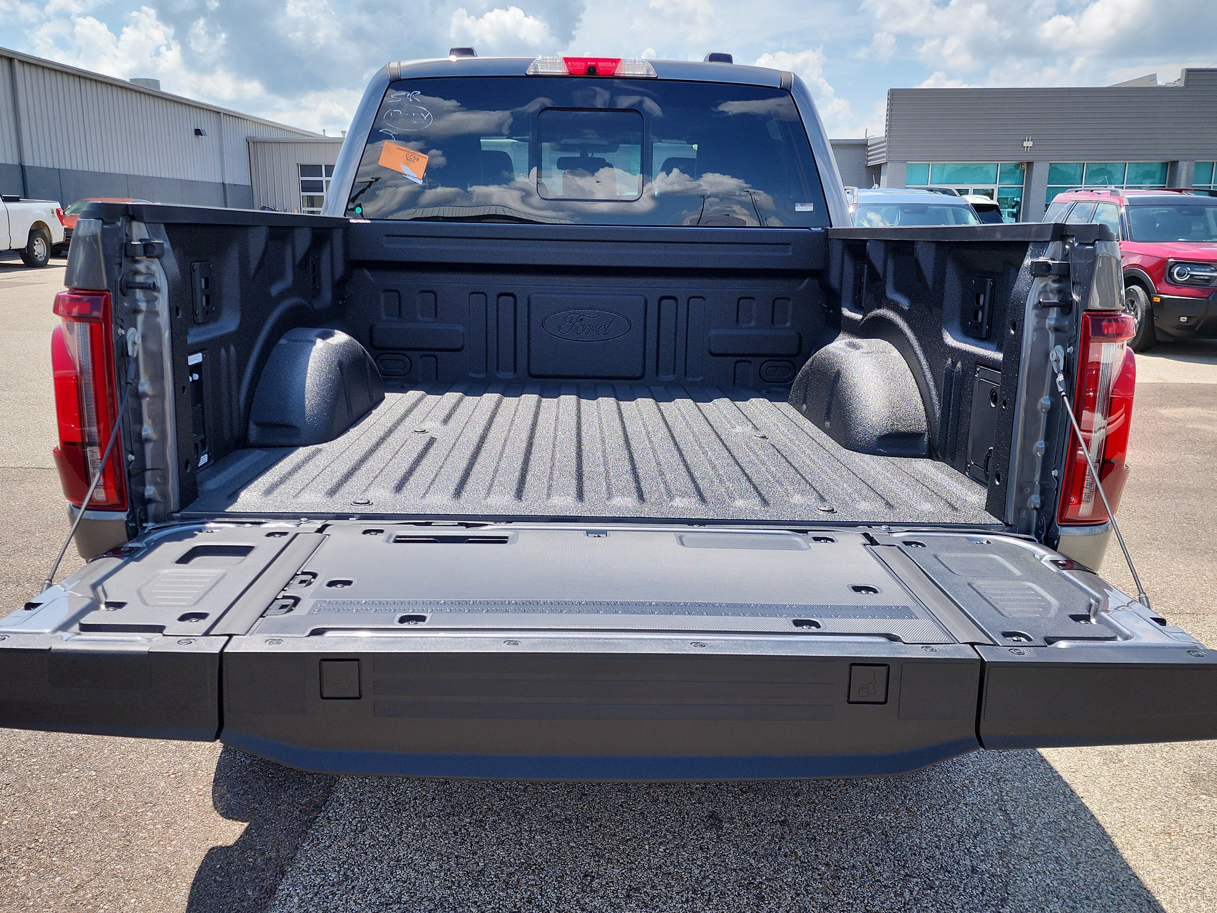 New 2025 Ford F150 Platinum image 4