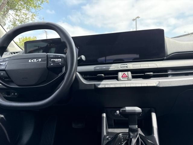 Used 2025 Kia K4 FWD image 18