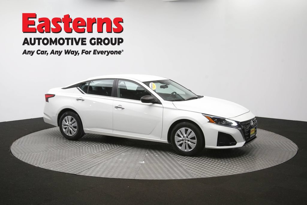 Used 2024 Nissan Altima 2.5 S FWD image 46
