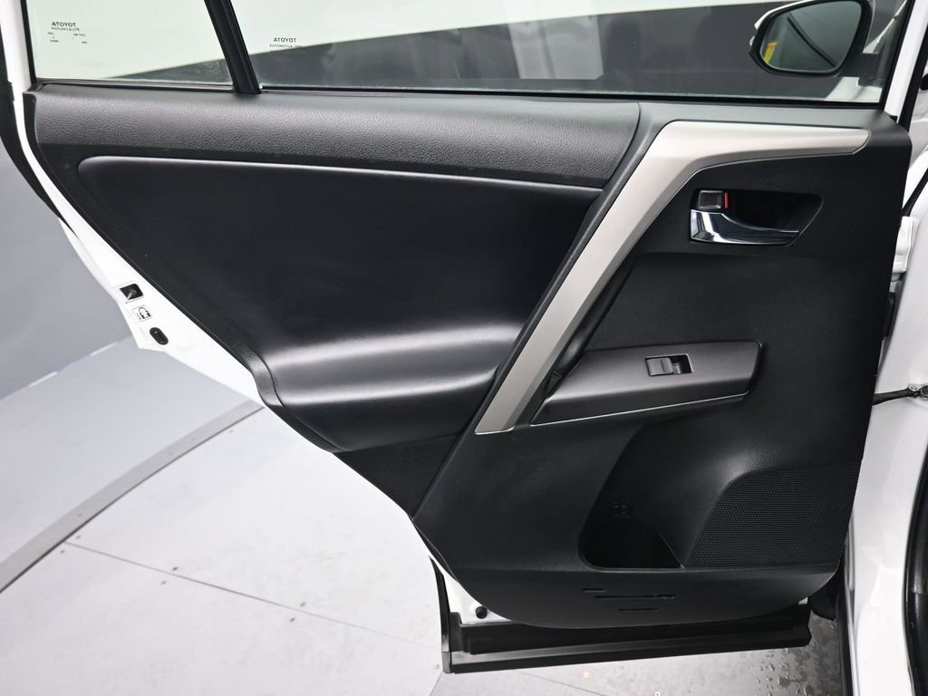 Used 2018 Toyota RAV4 XLE w/ Plus Extra Value Package image 28