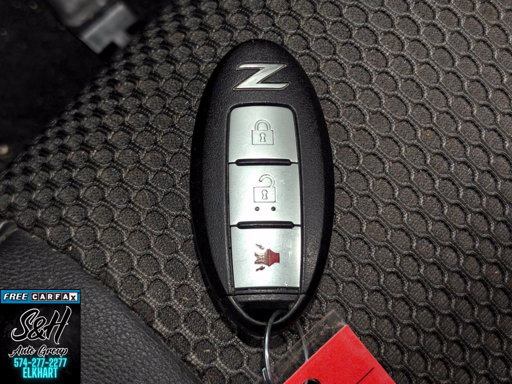 Used 2014 Nissan 370Z Touring w/ Sport Package RWD image 13