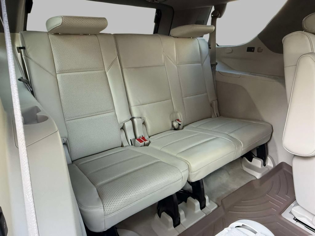 Used 2023 Cadillac Escalade Sport Platinum AWD/4WD image 17