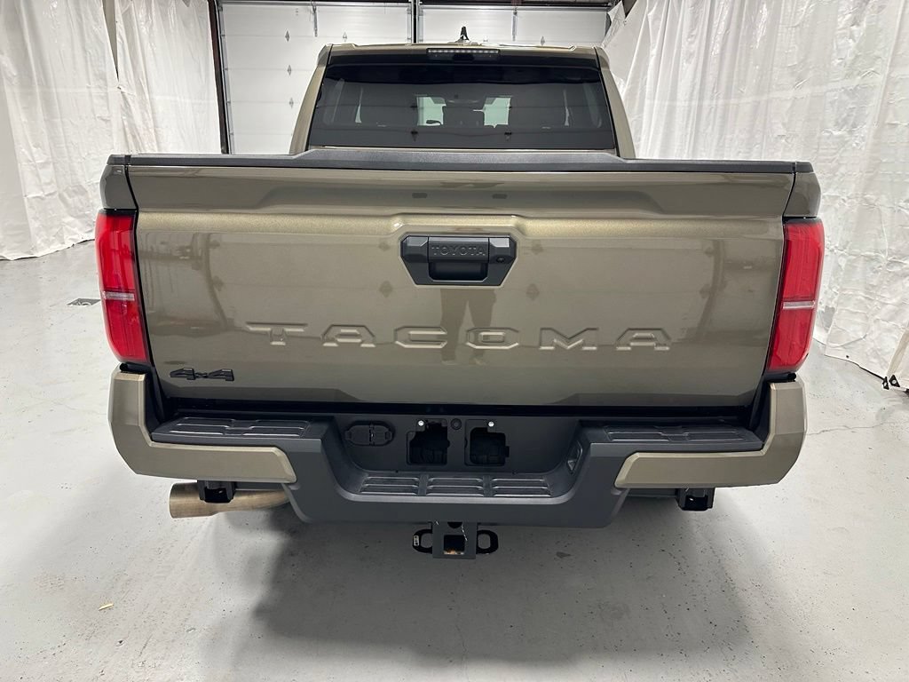 Used 2026 Toyota Tacoma TRD Off-Road AWD/4WD image 6