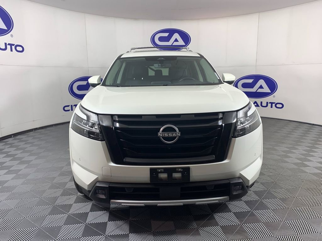 Used 2023 Nissan Pathfinder SL w/ SL Premium Package FWD image 9