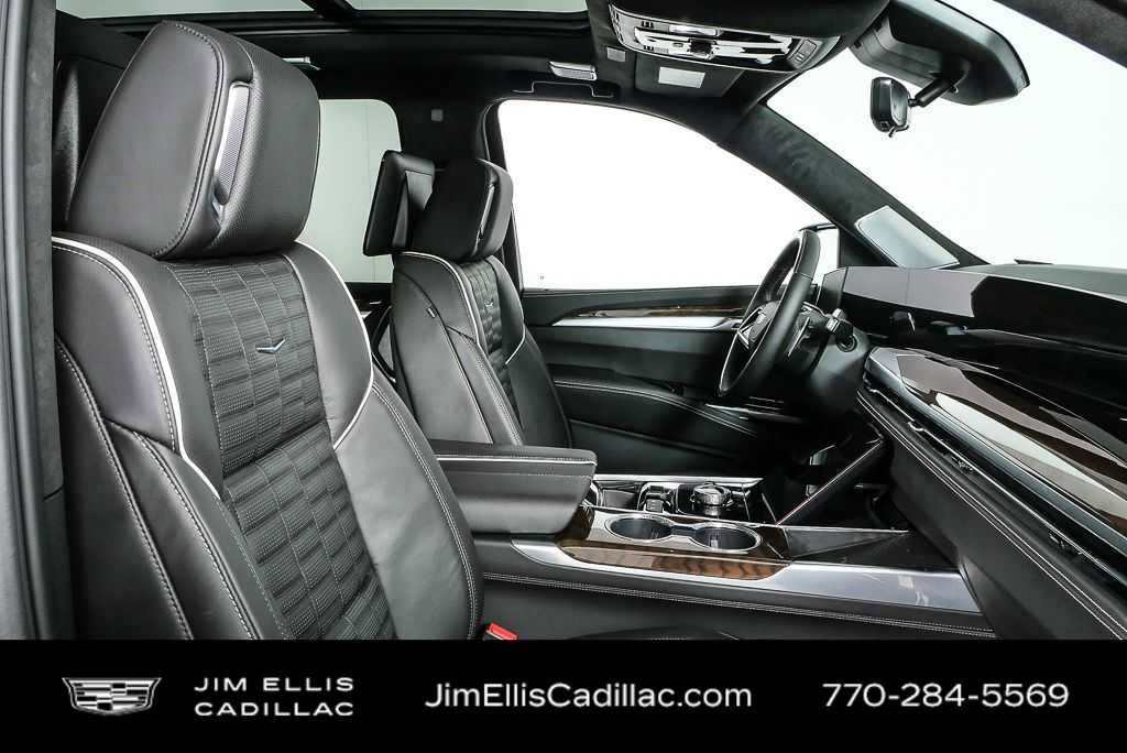 Certified 2026 Cadillac Escalade ESV Platinum Sport w/ LPO, ONYX Package AWD/4WD image 24