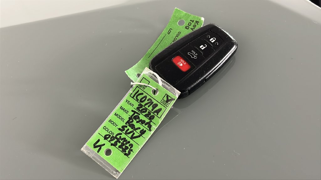 Used 2020 Toyota RAV4 XLE w/ Convenience Package FWD image 51