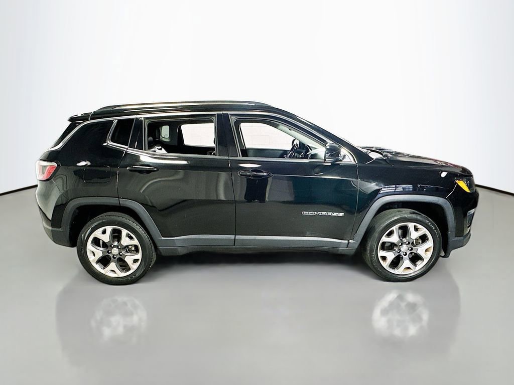 Used 2018 Jeep Compass Limited image 9