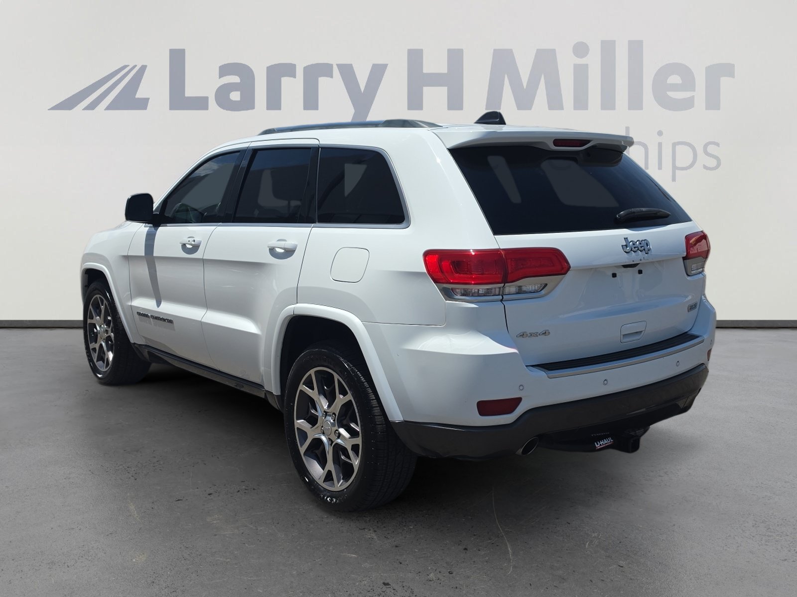 Used 2018 Jeep Grand Cherokee Limited AWD/4WD image 3