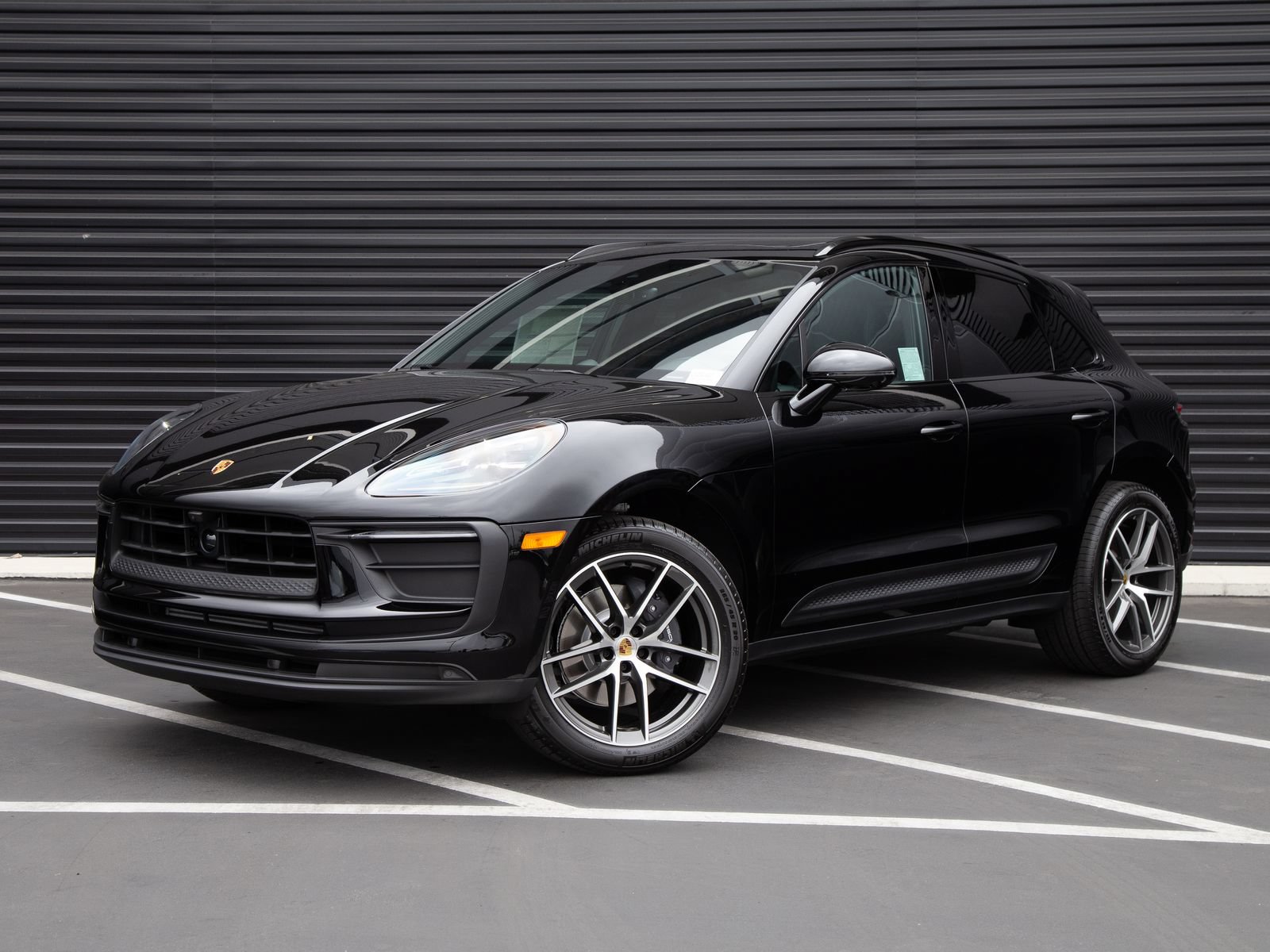 New 2026 Porsche Macan AWD/4WD image 1