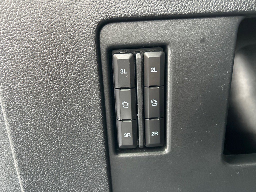 Used 2021 Ford Expedition Max XLT image 19