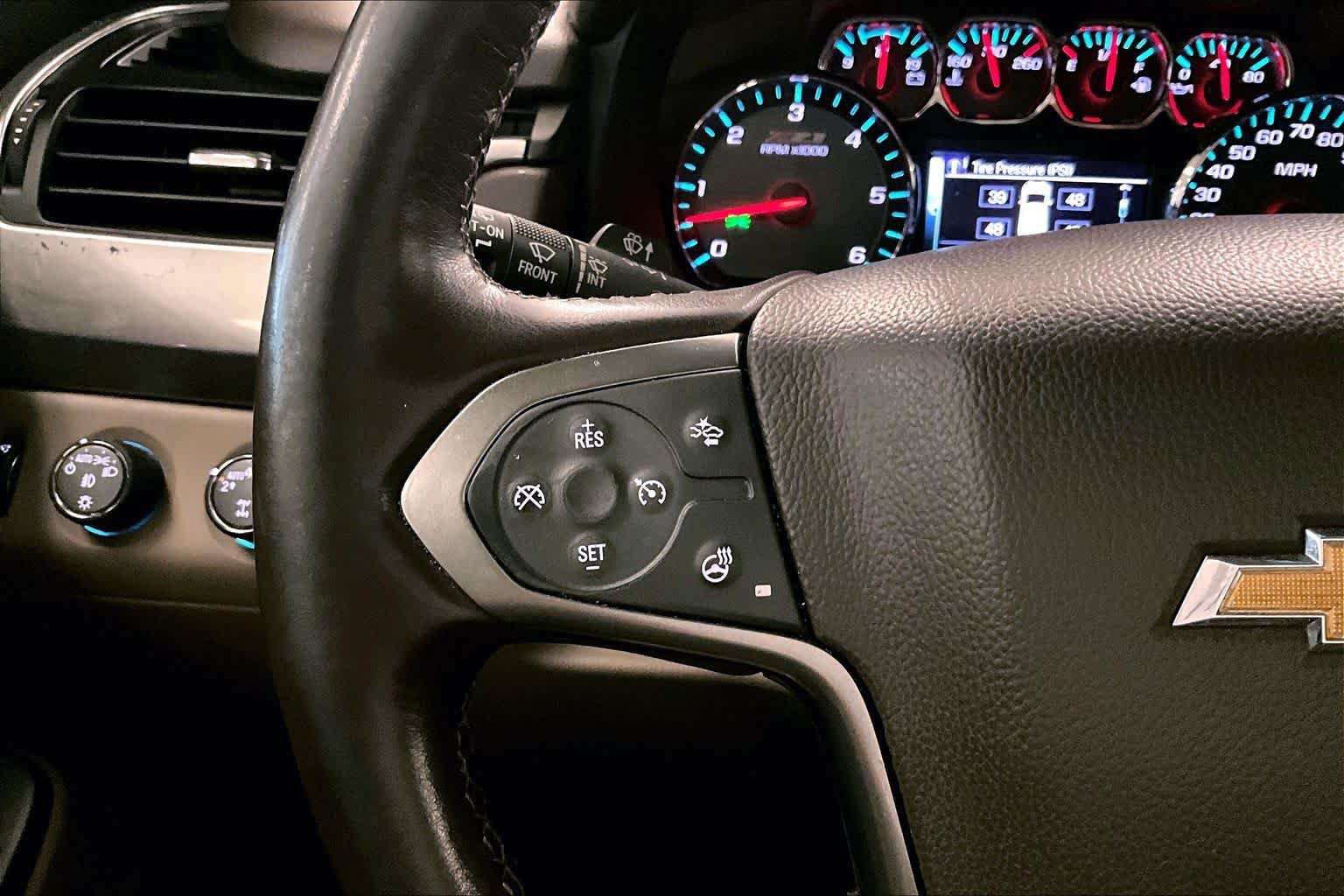 Used 2020 Chevrolet Suburban LT AWD/4WD image 22