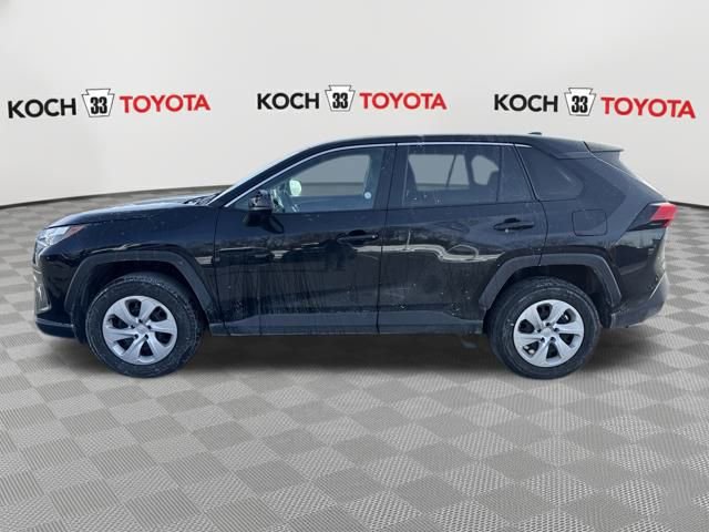 Used 2024 Toyota RAV4 LE image 4