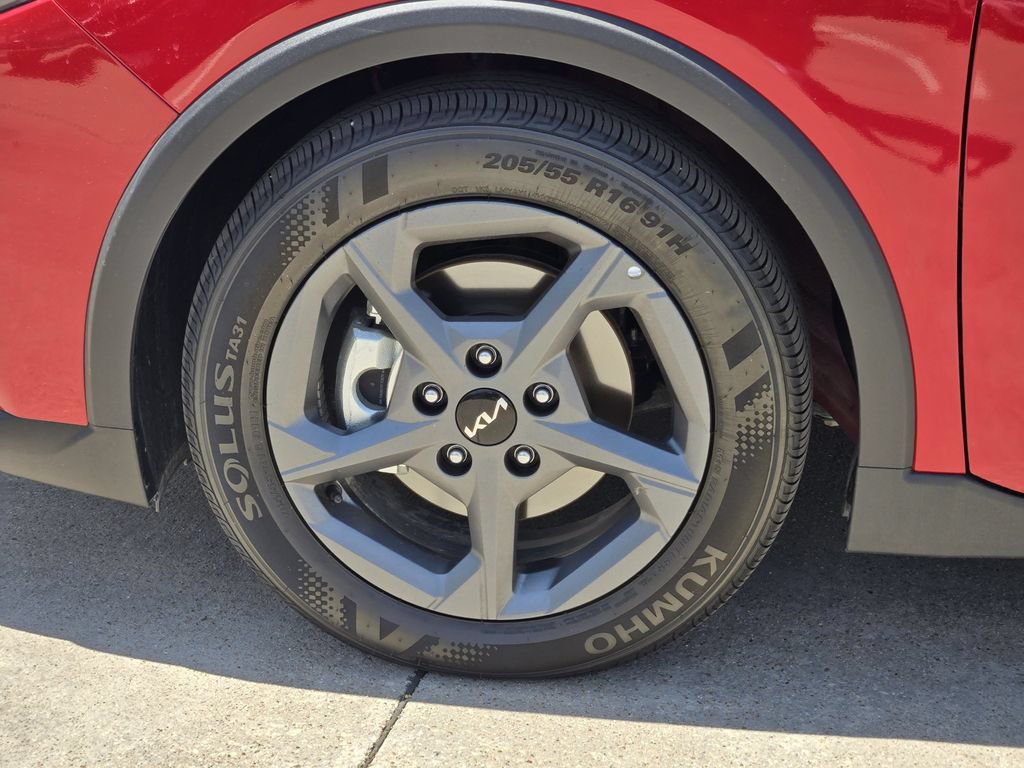 New 2026 Kia K4 FWD image 8