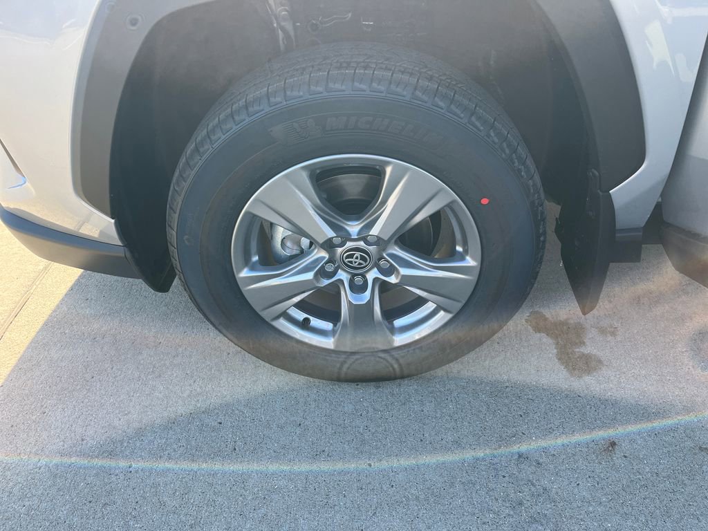 New 2025 Toyota RAV4 XLE image 27
