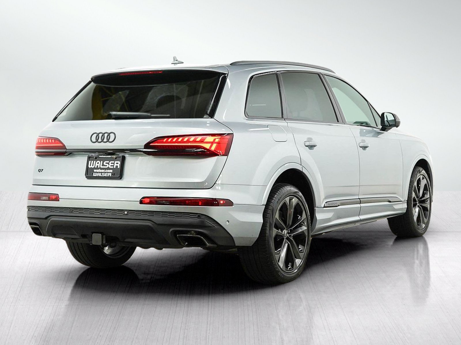 Used 2025 Audi Q7 3.0T Prestige AWD/4WD image 5