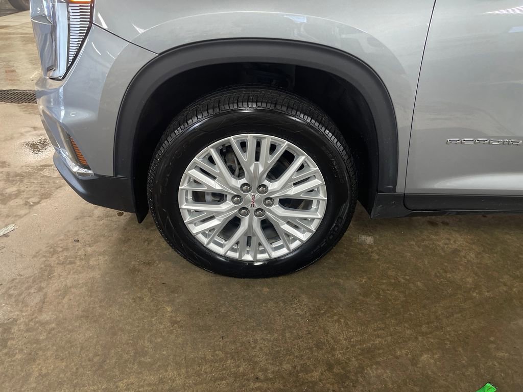 Certified 2024 GMC Acadia Elevation w/ Trailering Package image 11