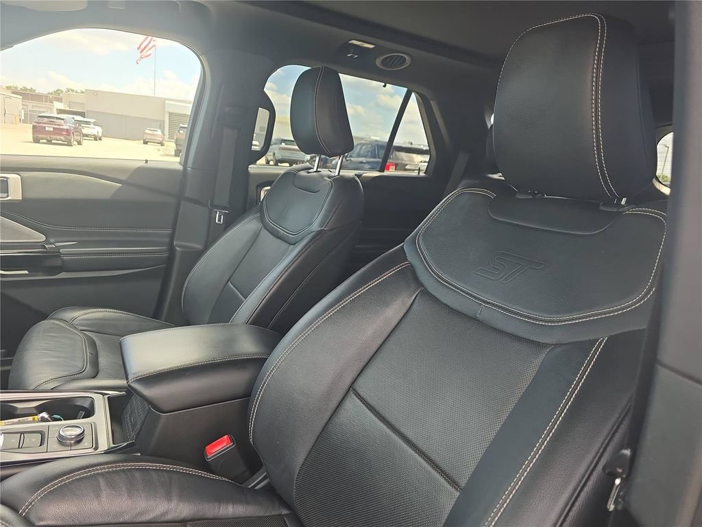 Used 2021 Ford Explorer ST w/ Equipment Group 401A AWD/4WD image 16