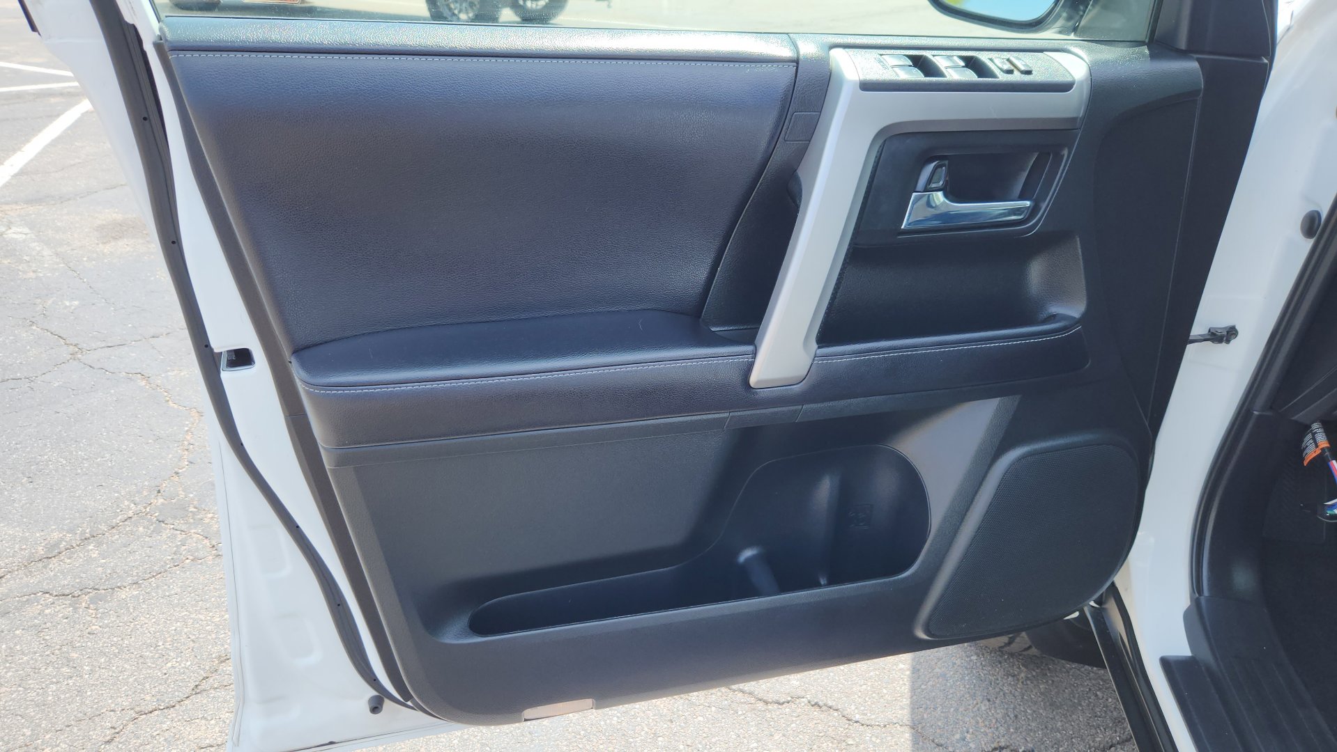 Used 2018 Toyota 4Runner SR5 Premium AWD/4WD image 22