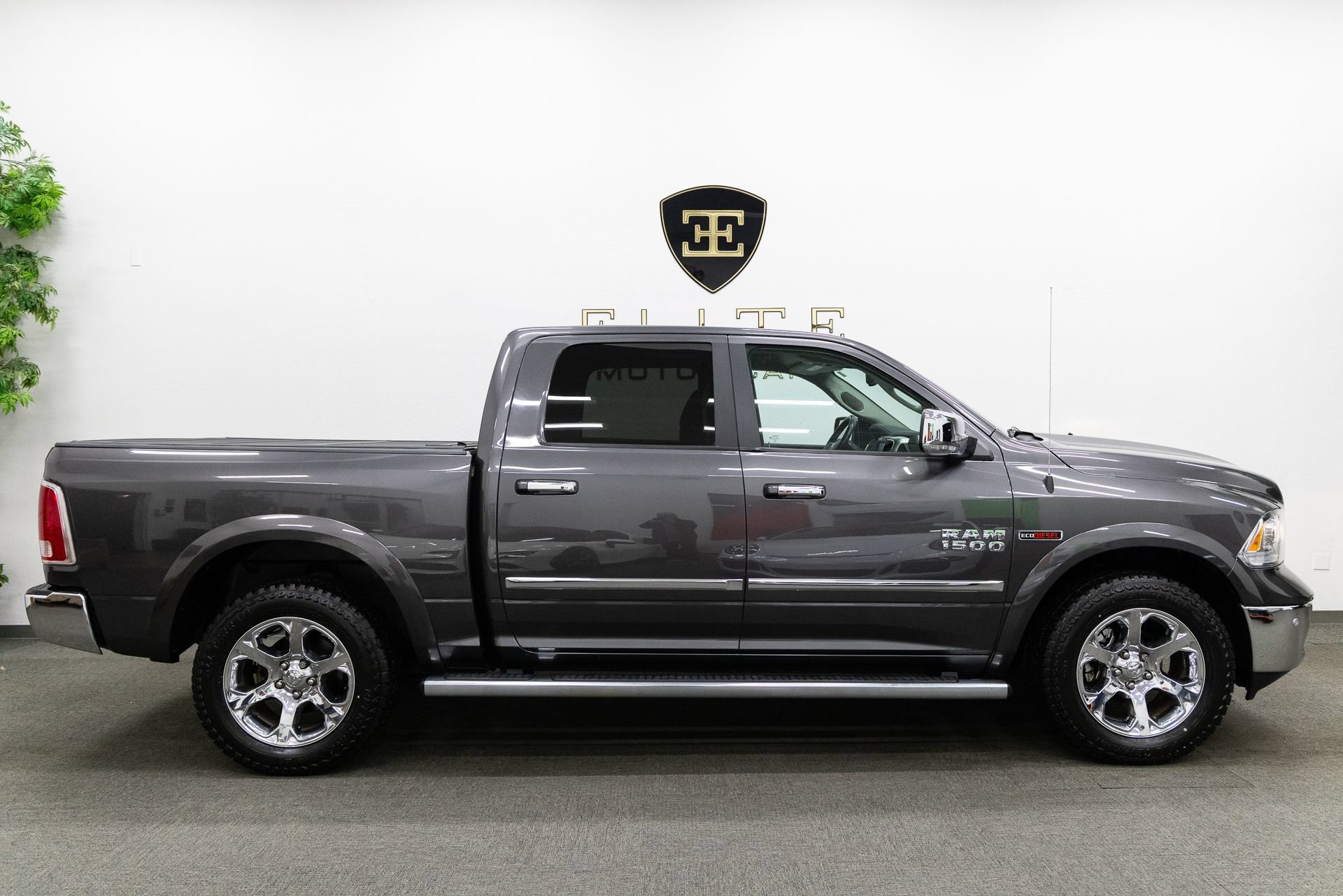 Used 2016 RAM 1500 Laramie w/ Convenience Group AWD/4WD image 10