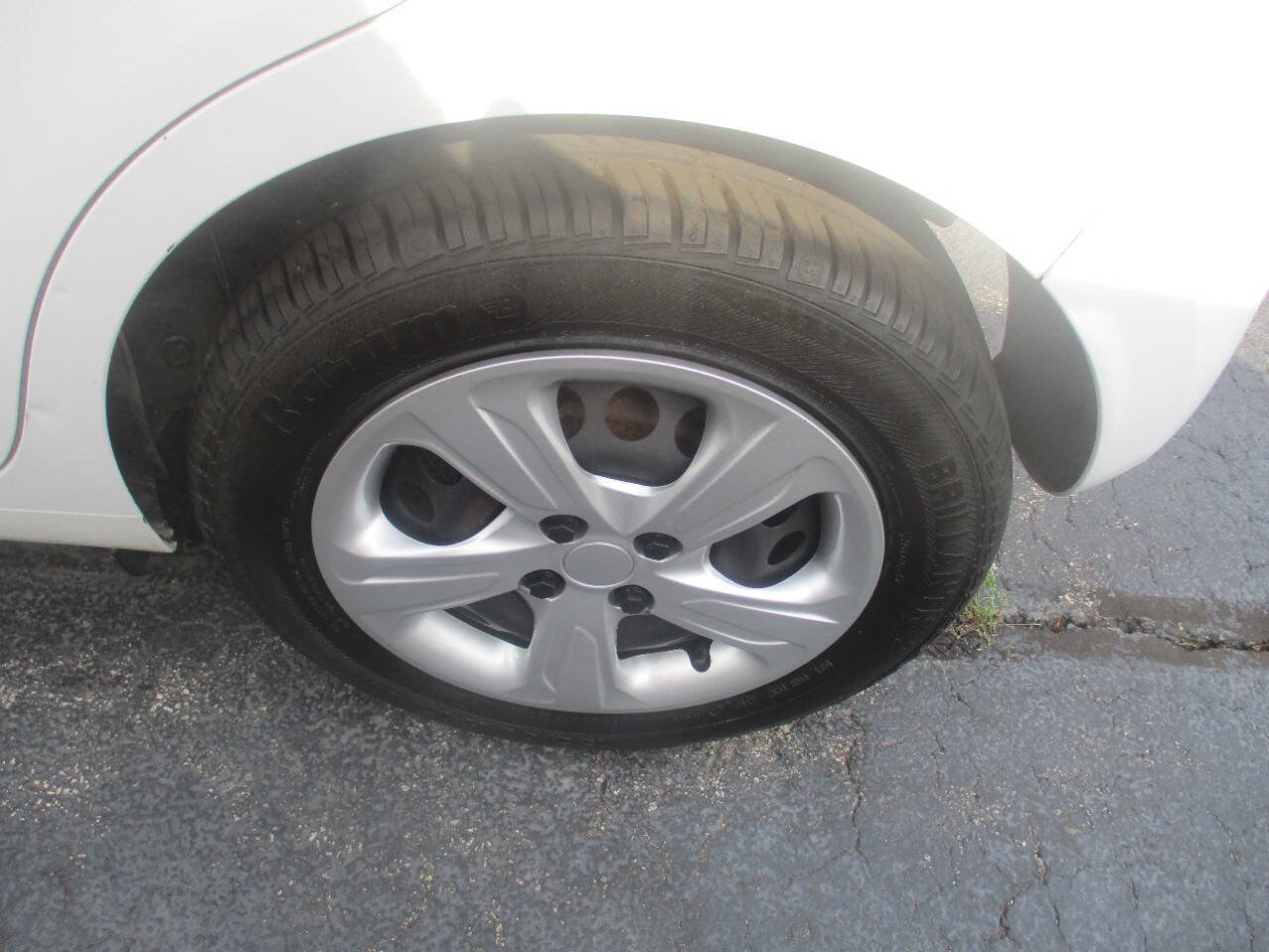 Used 2020 Chevrolet Spark LS image 24
