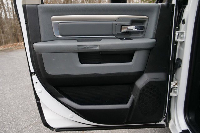 Used 2014 RAM 3500 Big Horn image 26