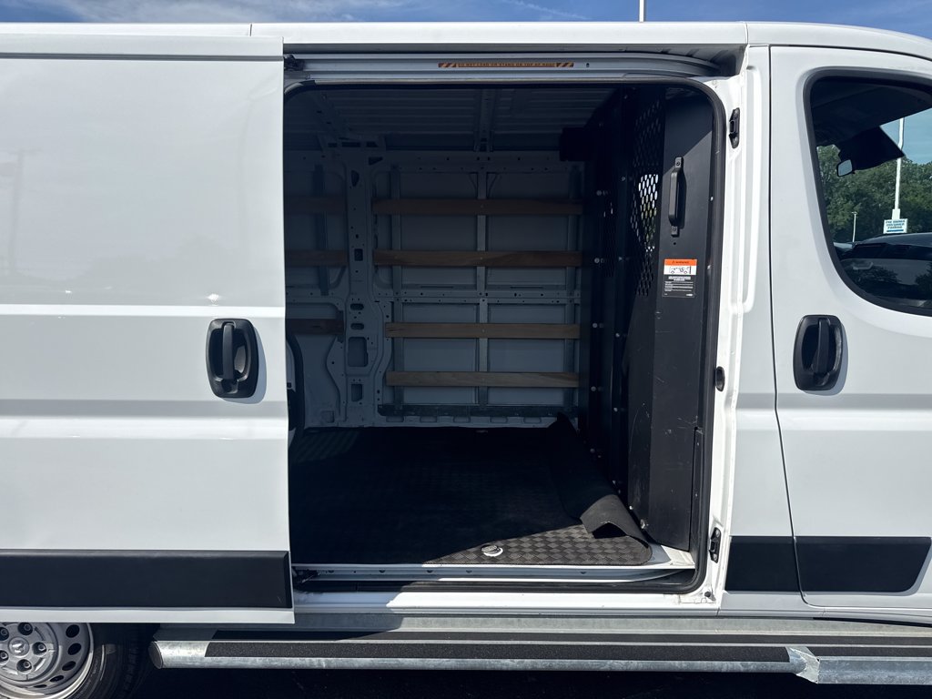 Used 2025 RAM ProMaster 2500 w/ U-Haul Equipment Group FWD image 18