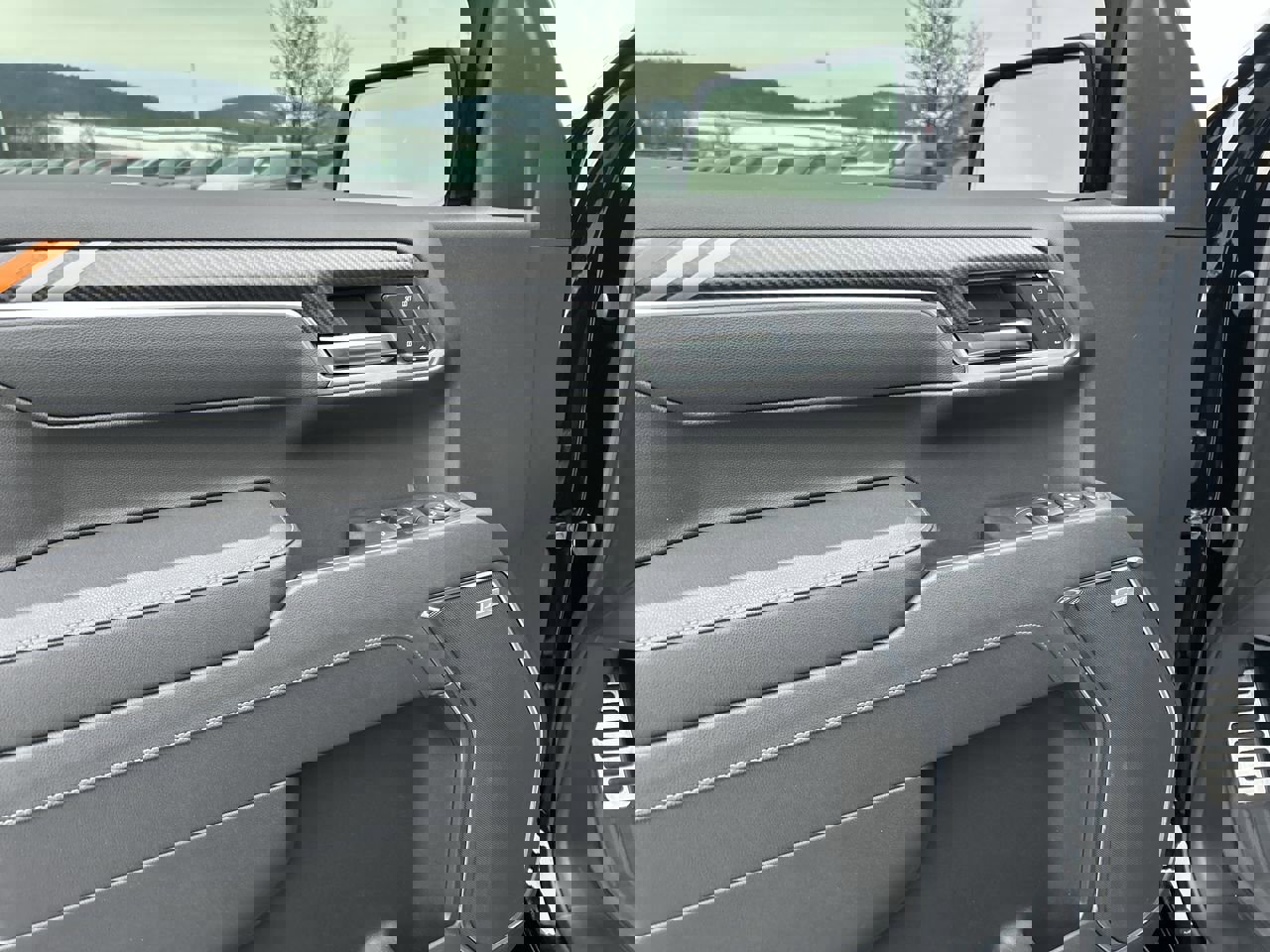 Used 2025 Chevrolet Silverado 1500 LTZ image 18