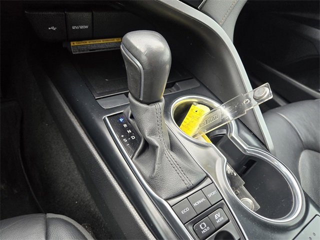 Used 2020 Toyota Camry XLE image 22