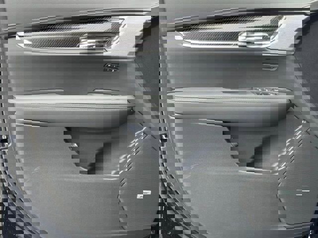 New 2025 Cadillac XT6 Sport w/ Technology Package image 16