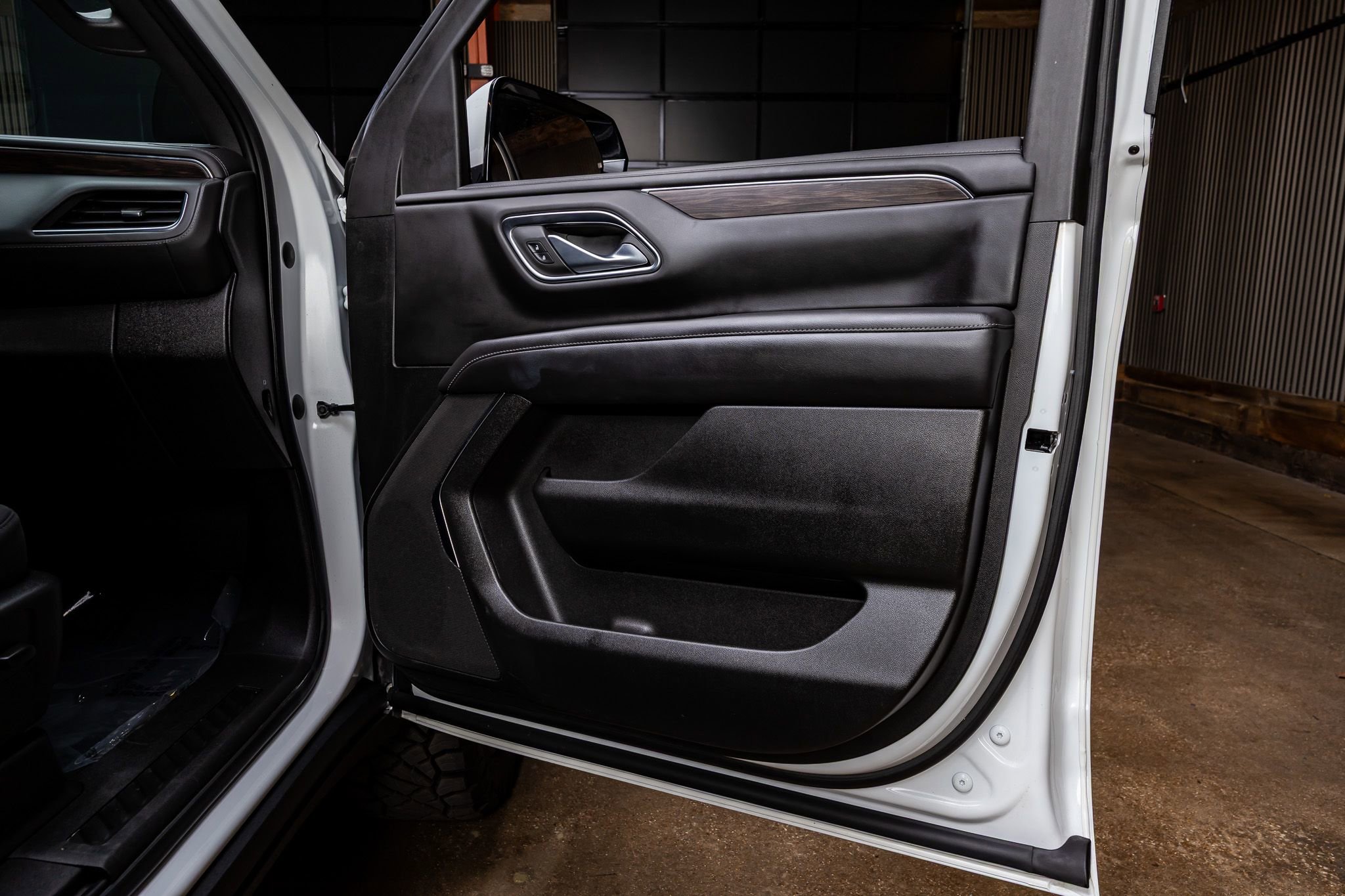 Used 2021 Chevrolet Tahoe LS image 35