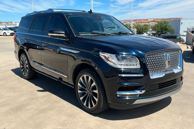 Used 2021 Lincoln Navigator Reserve w/ Luxury Package AWD/4WD image 7