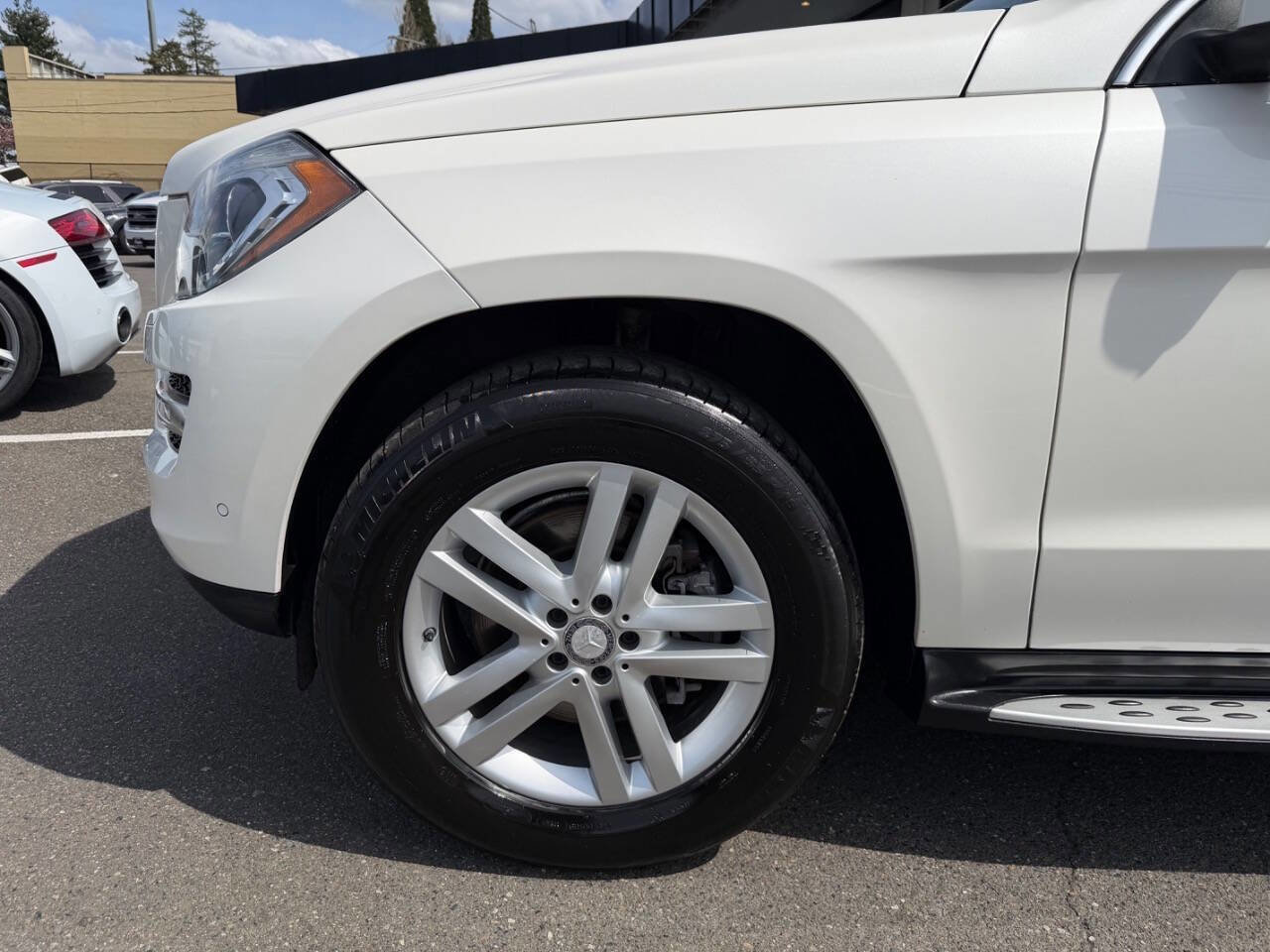 Used 2016 Mercedes-Benz GL 450 4MATIC w/ Premium I Package image 16