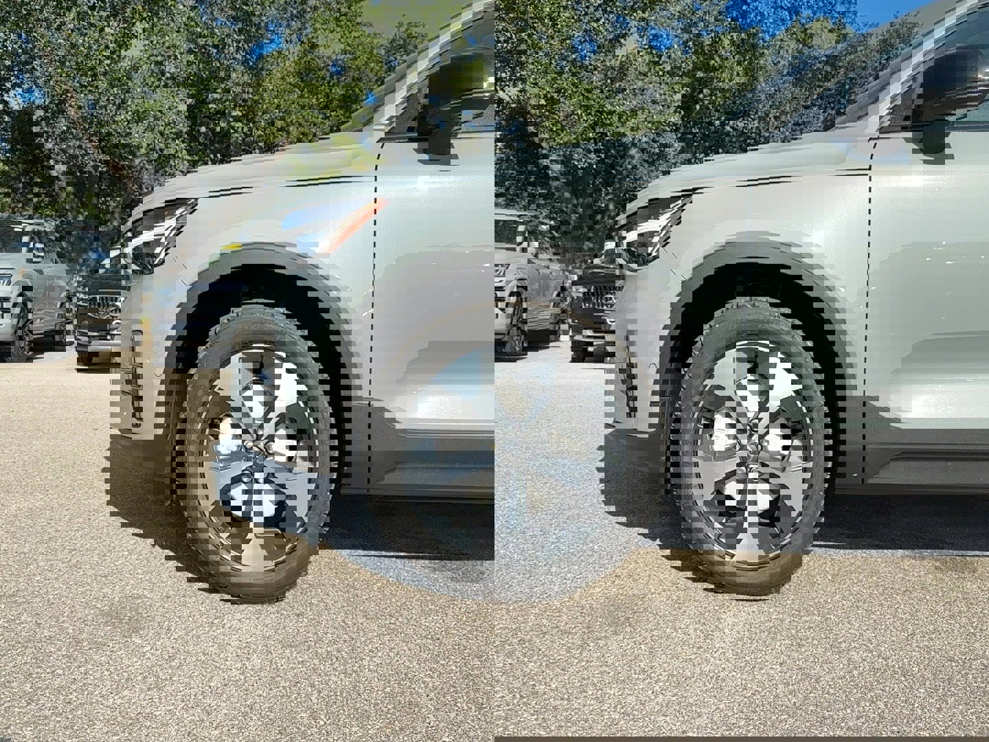 New 2026 Volvo XC40 B5 Plus w/ Protection Package Premier image 11