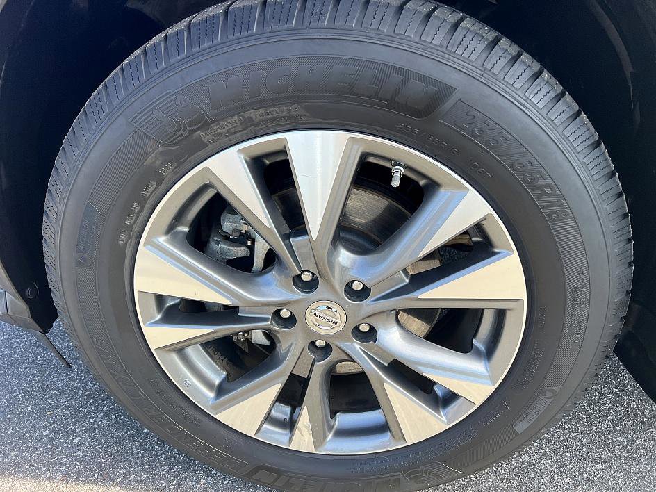 Used 2015 Nissan Murano SL w/ Cargo Package image 9