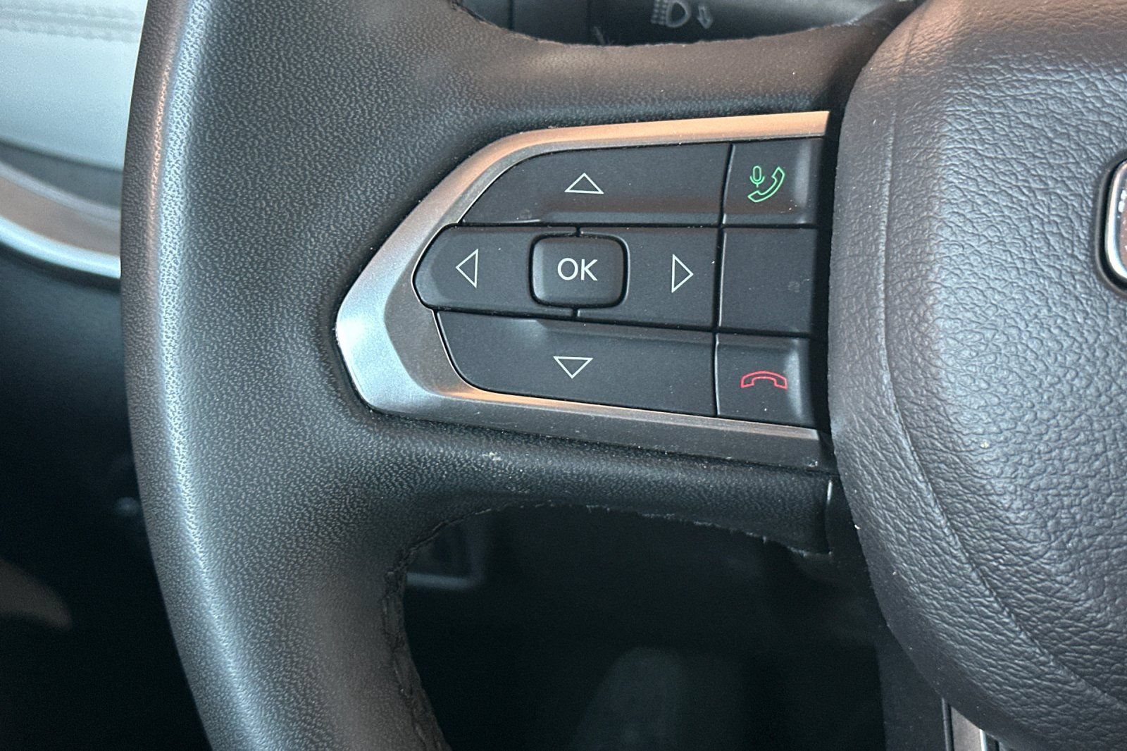 Used 2025 Jeep Compass Limited AWD/4WD image 32