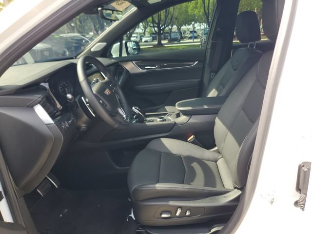 Used 2025 Cadillac XT6 Sport w/ Technology Package AWD/4WD image 18