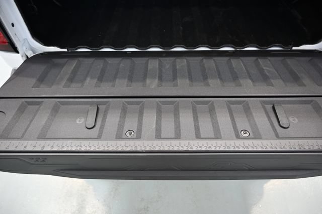 New 2026 GMC Canyon AT4 w/ Technology Plus Package AWD/4WD image 8