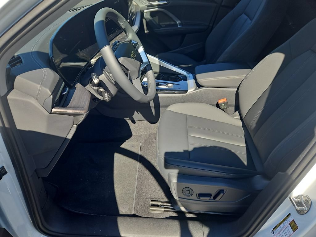 Certified 2025 Audi Q5 Premium Plus AWD/4WD image 6