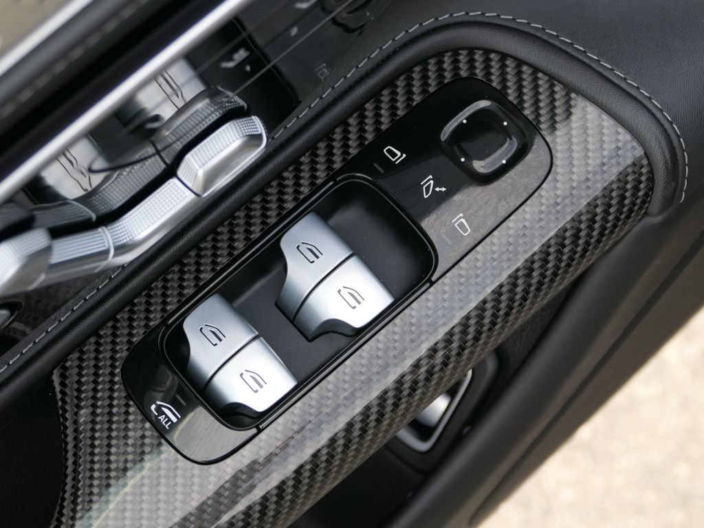 Used 2023 Mercedes-Benz SL 63 AMG 4MATIC w/ Driver Assistance Package image 16