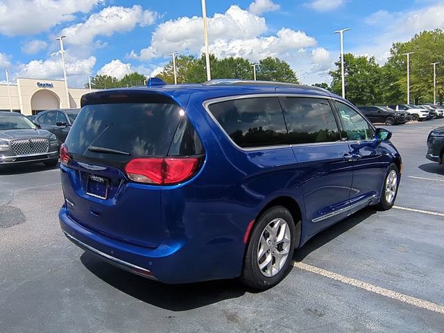 Used 2019 Chrysler Pacifica Touring-L w/ Tire & Wheel Group FWD image 5