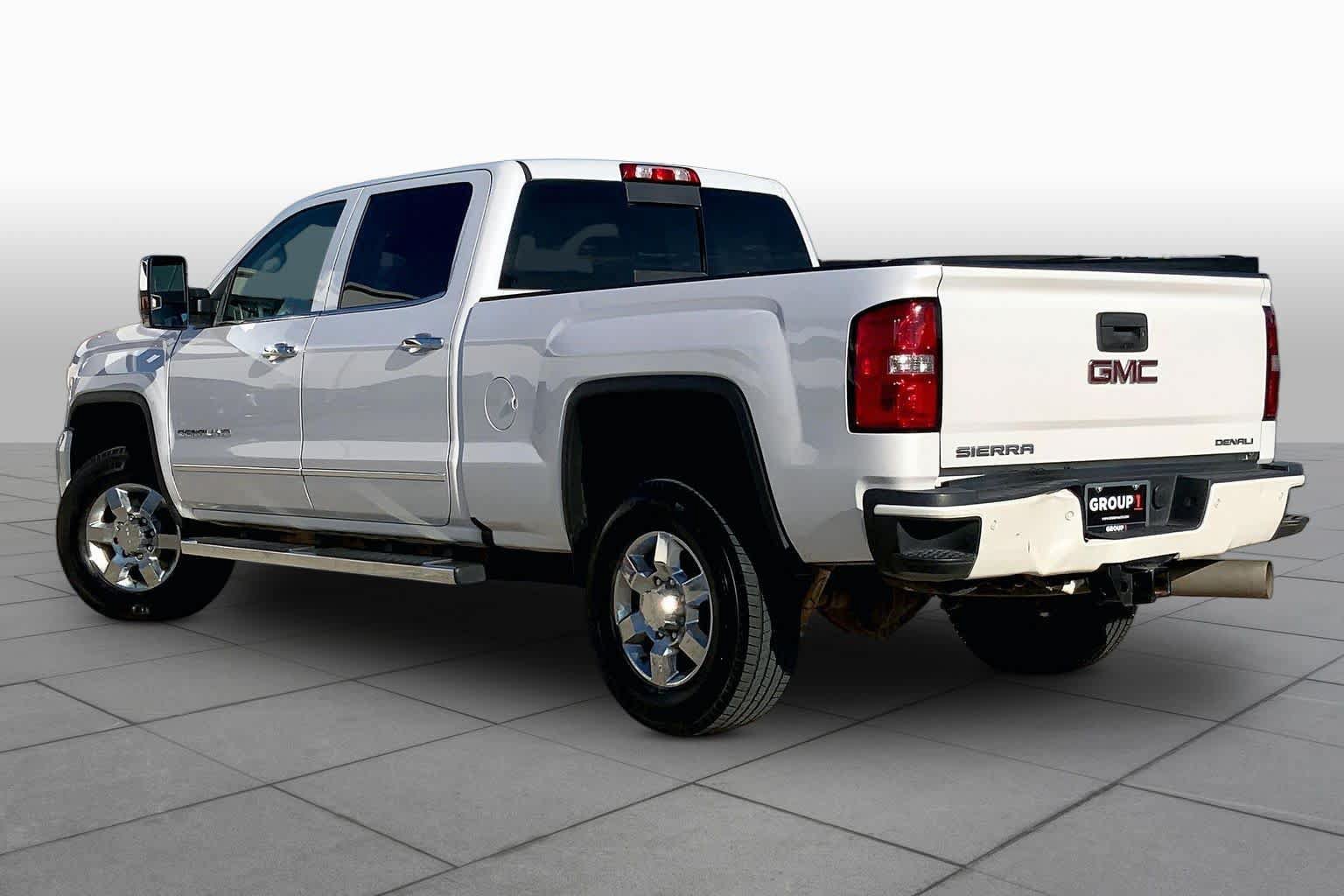 Used 2018 GMC Sierra 3500 Denali w/ Duramax Plus Package AWD/4WD image 12