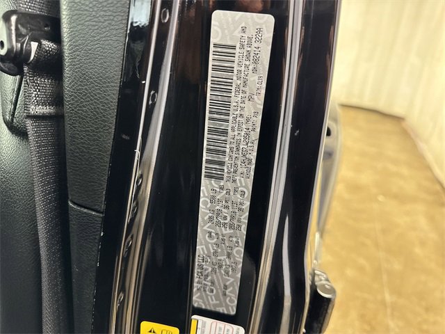 Used 2018 Jeep Wrangler Unlimited Sahara w/ Dual Top Group image 30